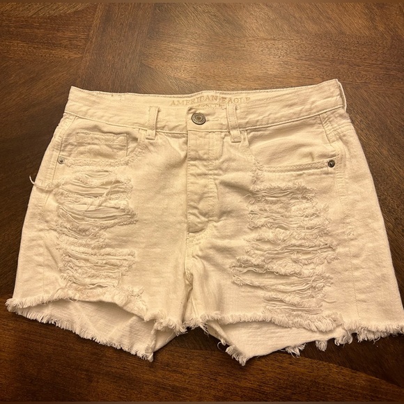 American Eagle Outfitters Pants - White American Eagle boyfriend shorts